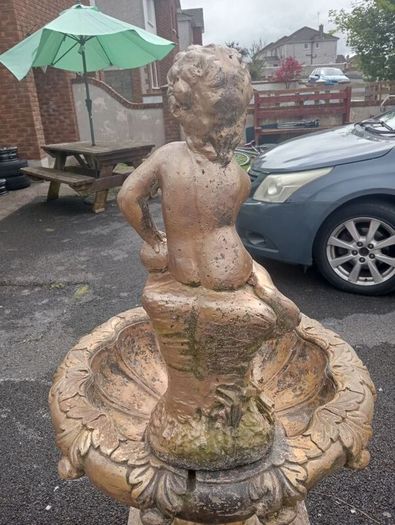 Milo concrete studio garder water fountain