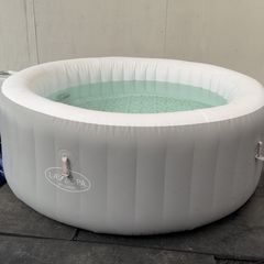 Lazy spa hot tub