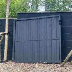 Gate