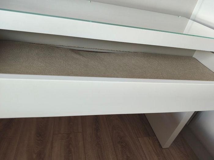 Dressing table
