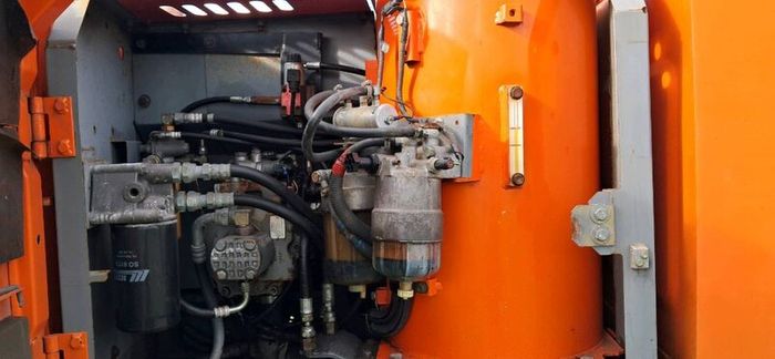 Hitachi zaxis 130-3