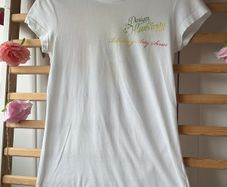 tshirt billabong size 3 uk 10.   100% cotton tshirt