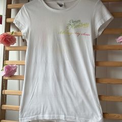 tshirt billabong size 3 uk 10.   100% cotton tshirt