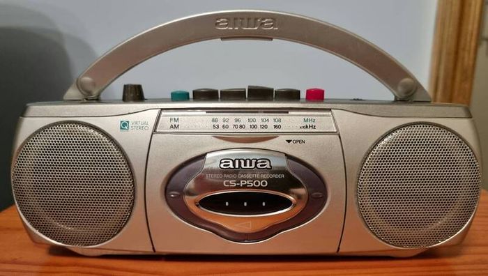 Aiwa CS-P500, Super slim boombox from 2000, as new, with power adapter.