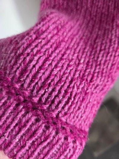 As new. Very Unusual Nua Merino Wool/Silk Mix Zipped Cardigan in Wine and Pink. Size M (8-12)