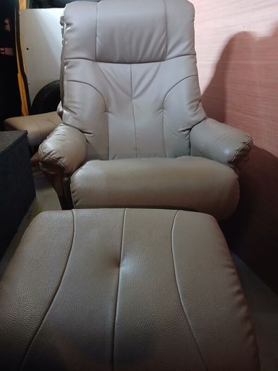 leather reclinig chairs