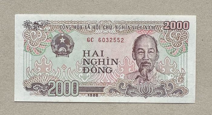 Vietnam 2000 Dong 1988 Banknote