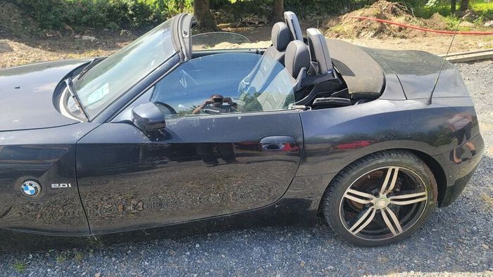 z4 2.0 parts or repair