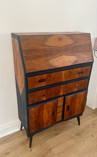 SALE! Funky Cocktail Bar/Bureau Stunning Grain