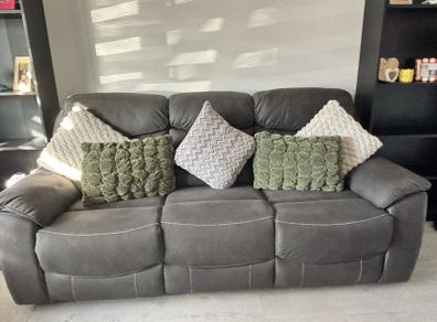 Recliner sofa
