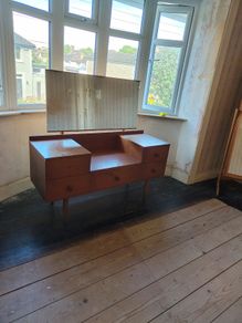dressing table