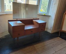 dressing table