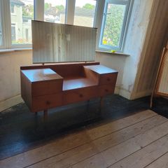 dressing table