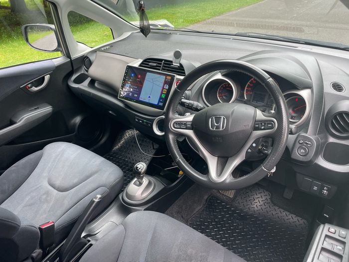 2009 Honda Jazz fresh nct + android auto with camera and sensors