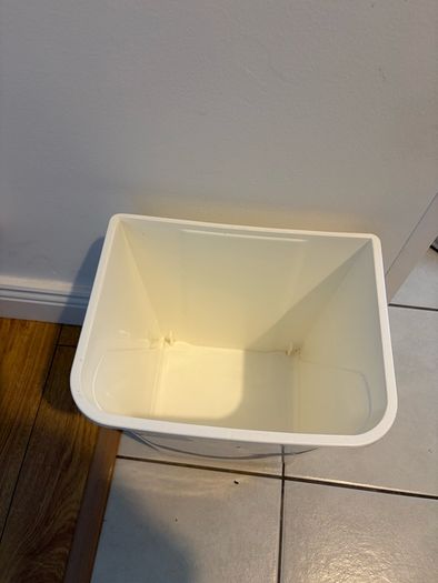 rubbish bin