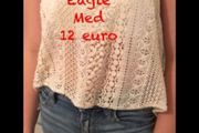 cami American eagle medium cream lace front top