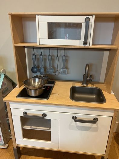 toy kitchen