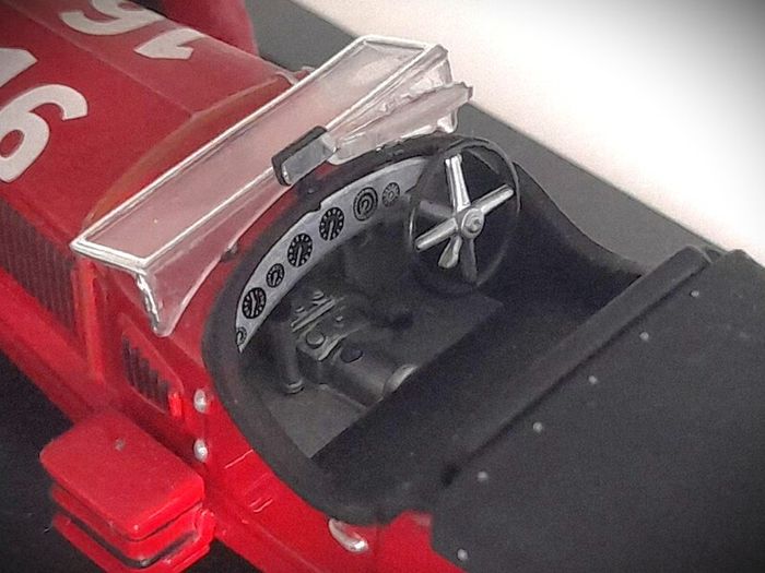 Diecast Model Le Mans Winning Alfa Romeo 8C 2300 Le Mans 1931 1st - IXO 1:43