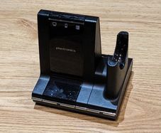 Plantronics WO2 wireless headset charger base stand