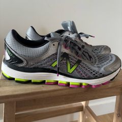 New Balance 1260v7 Running Shoes