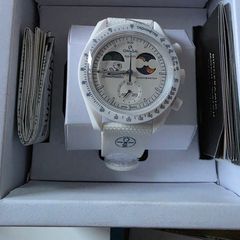 Swatch MoonSwatch Omega X Mission to Earthphase Moonshine Gold Cold Moon