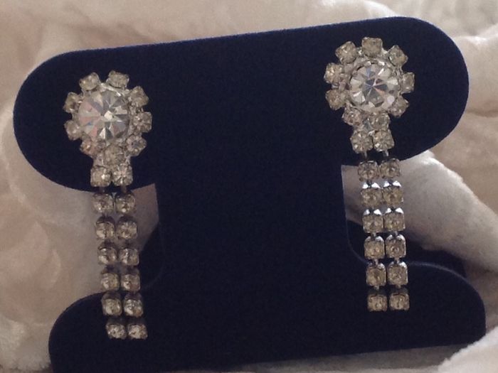 Beautiful Vintage Diamonte Earrings