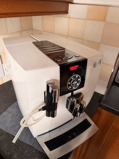 Jura Impressa J9 coffee machine