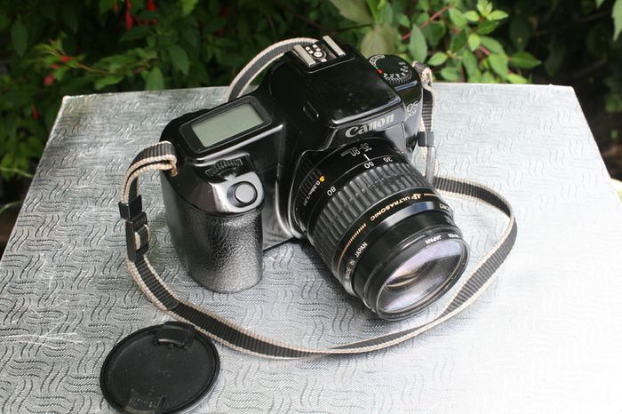 Canon EOS 1000f with 28-80mm Canon EF zoom lens