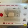 Singer sewing machine Image 7