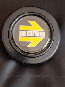 Genuine MOMO Horn Button  Yellow Arrow (HB-01)  Excellent Condition