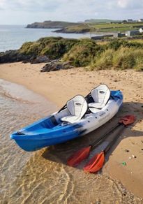 Tandem Kayak and paddles