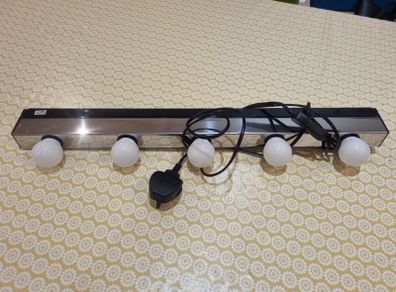 Hollywood lighting for over mirror