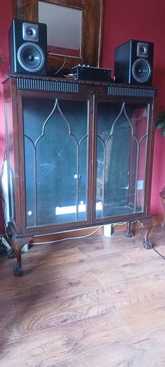 display cabinet
