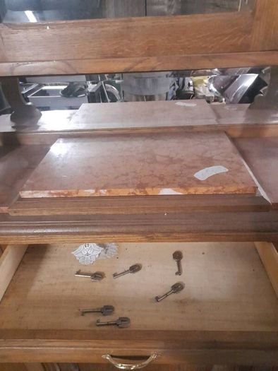 French kitchen dresser