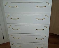 Chest of drawers