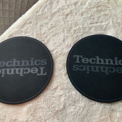 2 x Technics Vinyl Slipmatt