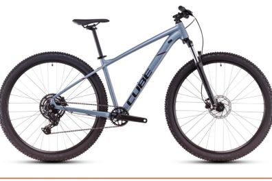 Cube aim pro bike is mint all it needs is a service 1 scratch abt 3ml big for the price u couldn't scroll past