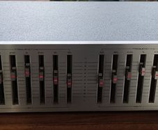 Pioneer SG-300 graphic equalizer