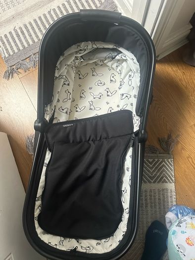 vegan cosatto baby bassinet - giggle 4, like new