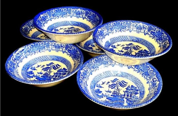 6 Vintage EIT Blue Willow Bowls-Pristine