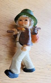Figurine / ornament
