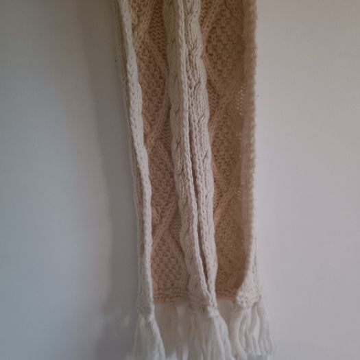 The Woollen Store Ireland - 100% Wool Cream Cable Knit Scarf