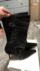 Ladies stunning boots size 5