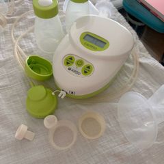 Breast pump