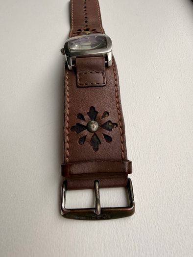 Fossil Wide Cuff Watch | Vintage Style Leather Strap | Brown | Unique Statement Watch