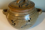 Reduced Large vintage stoneware pot with lid