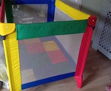 Graco travel cot and play pen