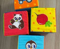 Kids toys 3m+ 12 Soft fabric cubes/ blocks with animals, new