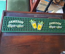 Bar runner