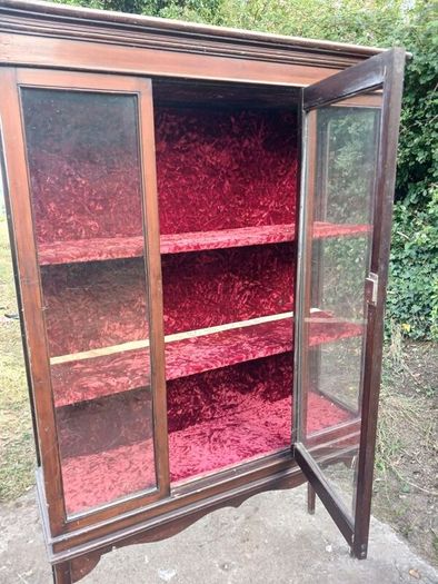 Vintage Display Cabinet / Vitrine